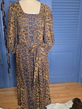 NWT Tuckernuck Leopard Graciela Midi Dress Size 8
